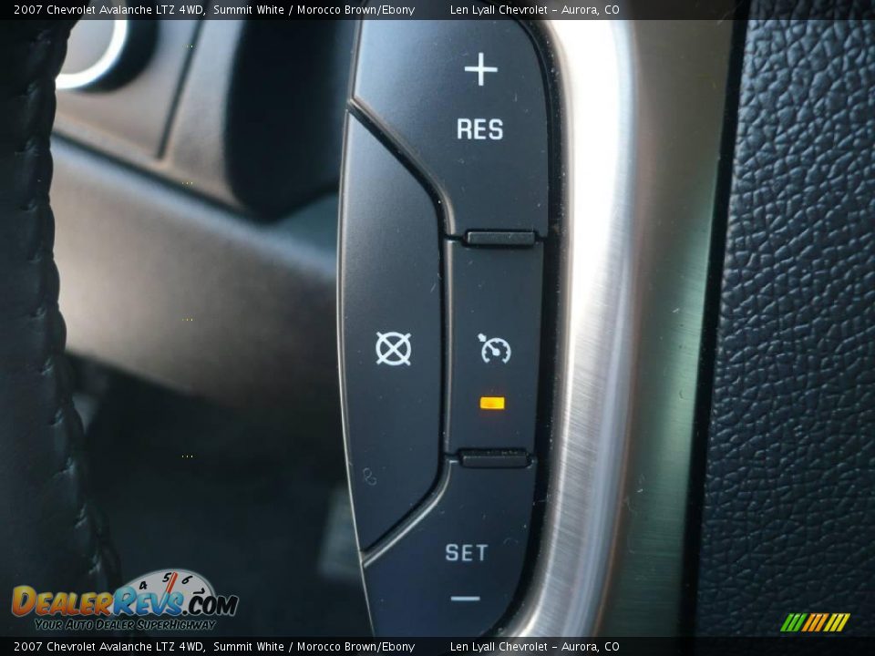 2007 Chevrolet Avalanche LTZ 4WD Summit White / Morocco Brown/Ebony Photo #29