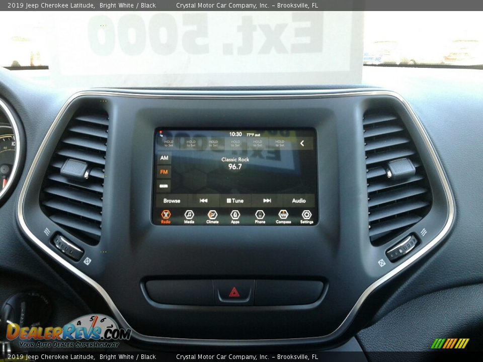 2019 Jeep Cherokee Latitude Bright White / Black Photo #15