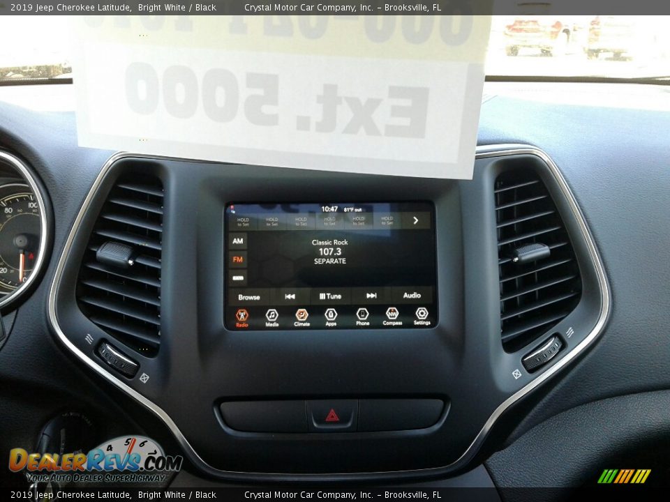 2019 Jeep Cherokee Latitude Bright White / Black Photo #15