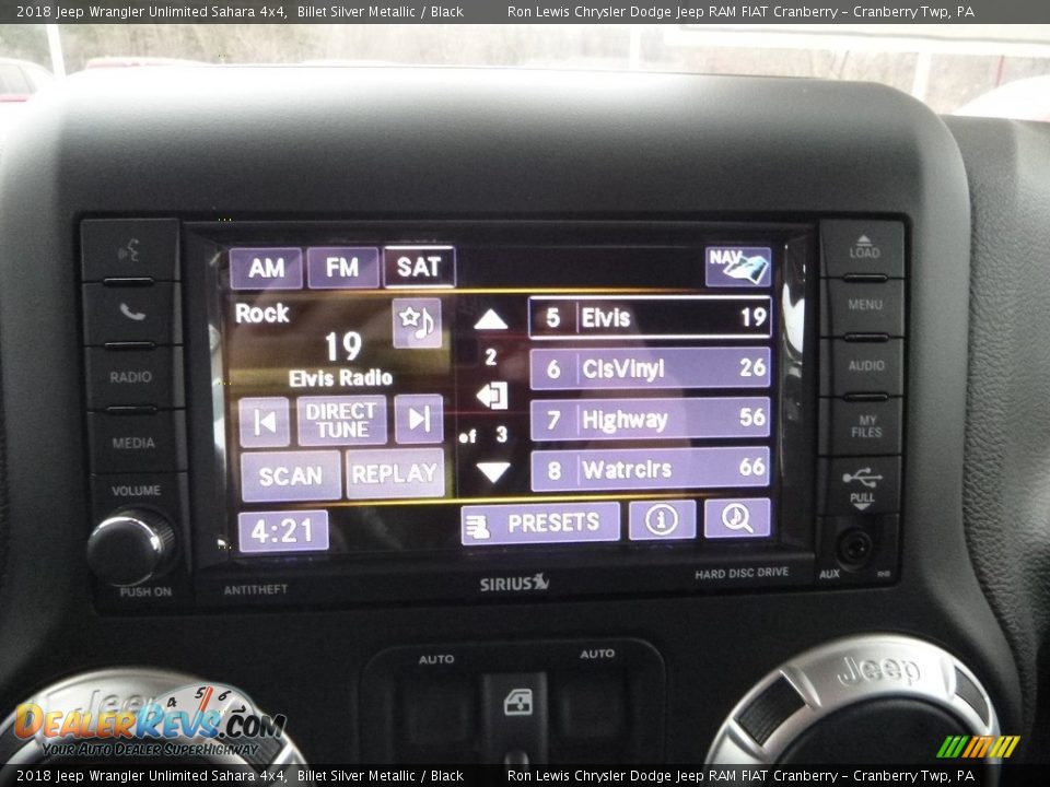 2018 Jeep Wrangler Unlimited Sahara 4x4 Billet Silver Metallic / Black Photo #16