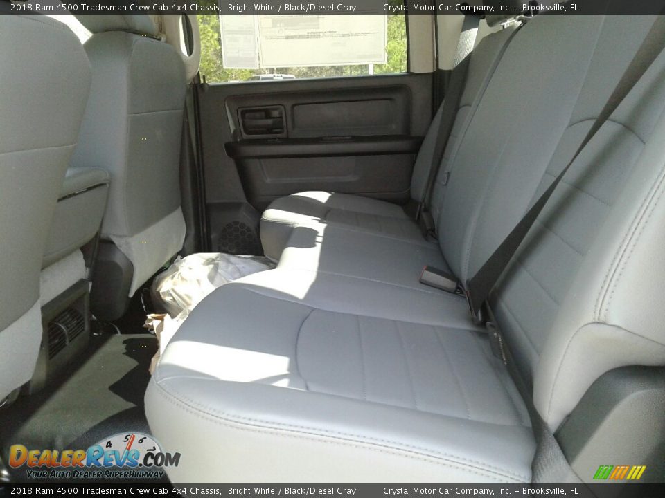 2018 Ram 4500 Tradesman Crew Cab 4x4 Chassis Bright White / Black/Diesel Gray Photo #10