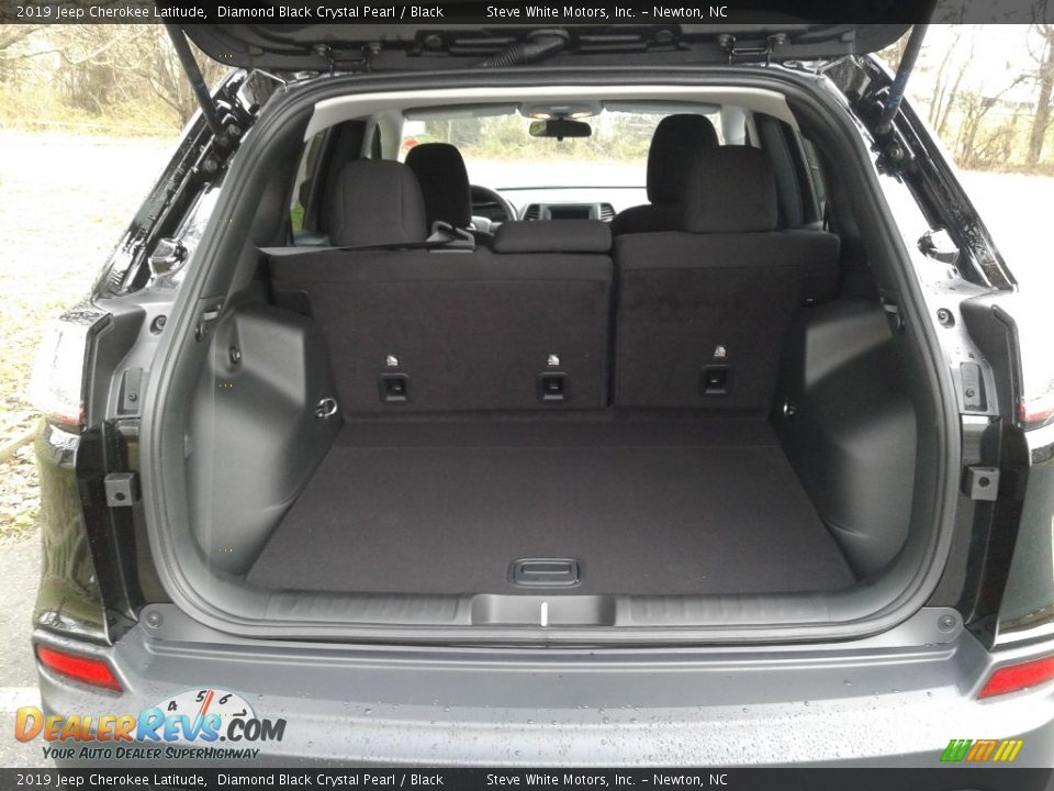 2019 Jeep Cherokee Latitude Diamond Black Crystal Pearl / Black Photo #12