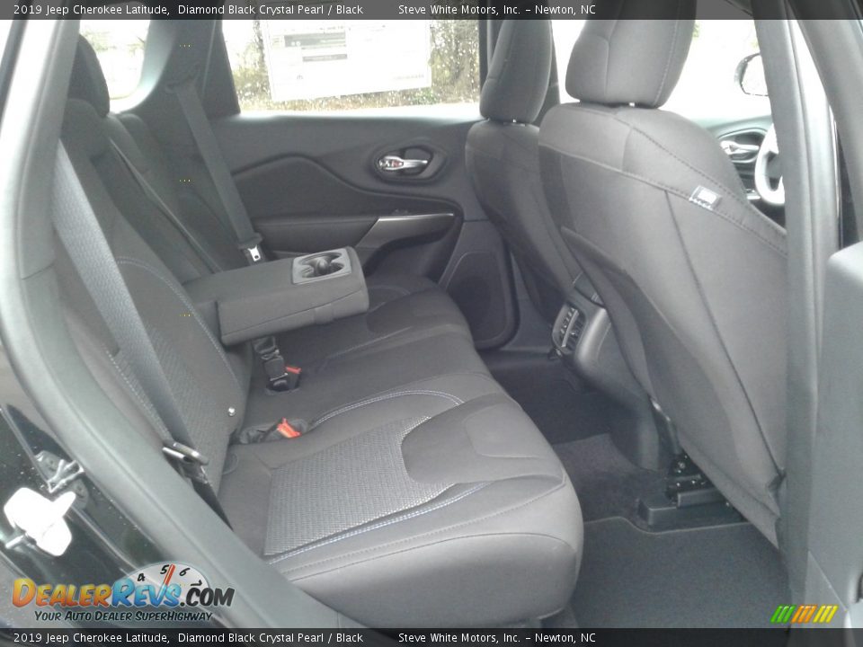 2019 Jeep Cherokee Latitude Diamond Black Crystal Pearl / Black Photo #13