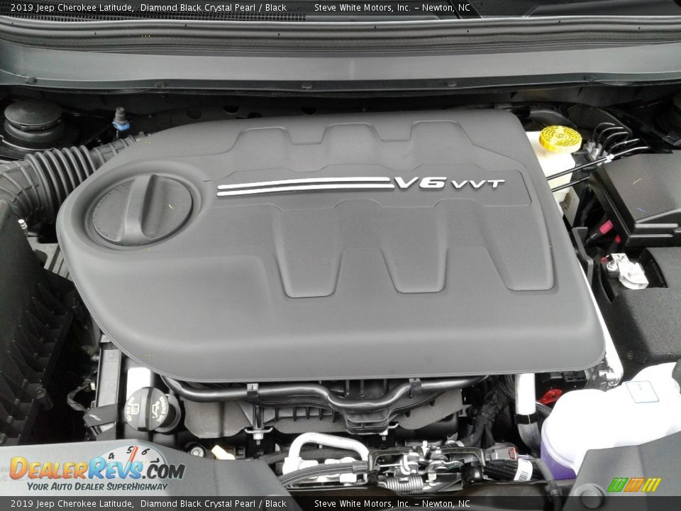 2019 Jeep Cherokee Latitude Diamond Black Crystal Pearl / Black Photo #28
