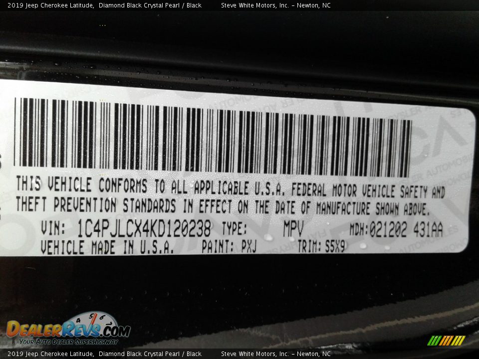 2019 Jeep Cherokee Latitude Diamond Black Crystal Pearl / Black Photo #29