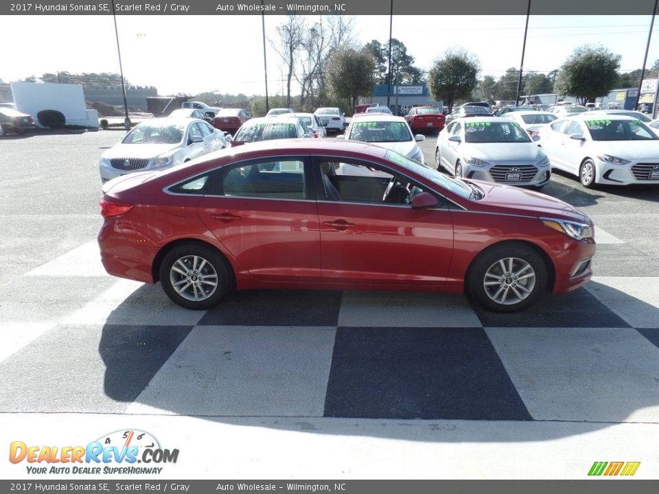 2017 Hyundai Sonata SE Scarlet Red / Gray Photo #3