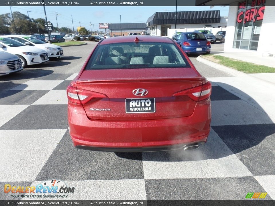 2017 Hyundai Sonata SE Scarlet Red / Gray Photo #4