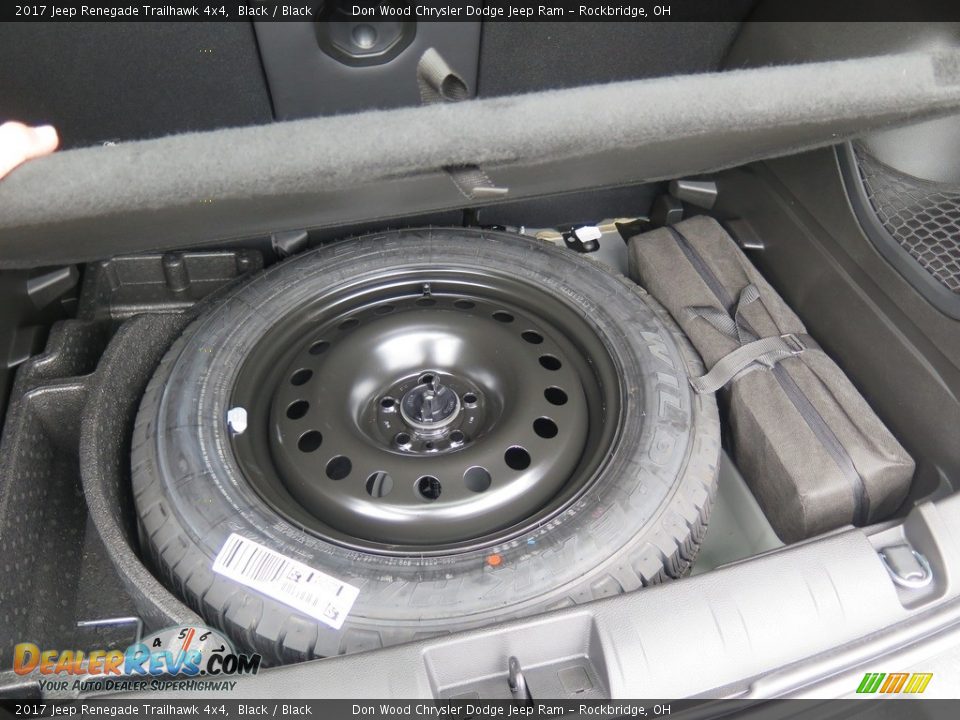 2017 Jeep Renegade Trailhawk 4x4 Black / Black Photo #24