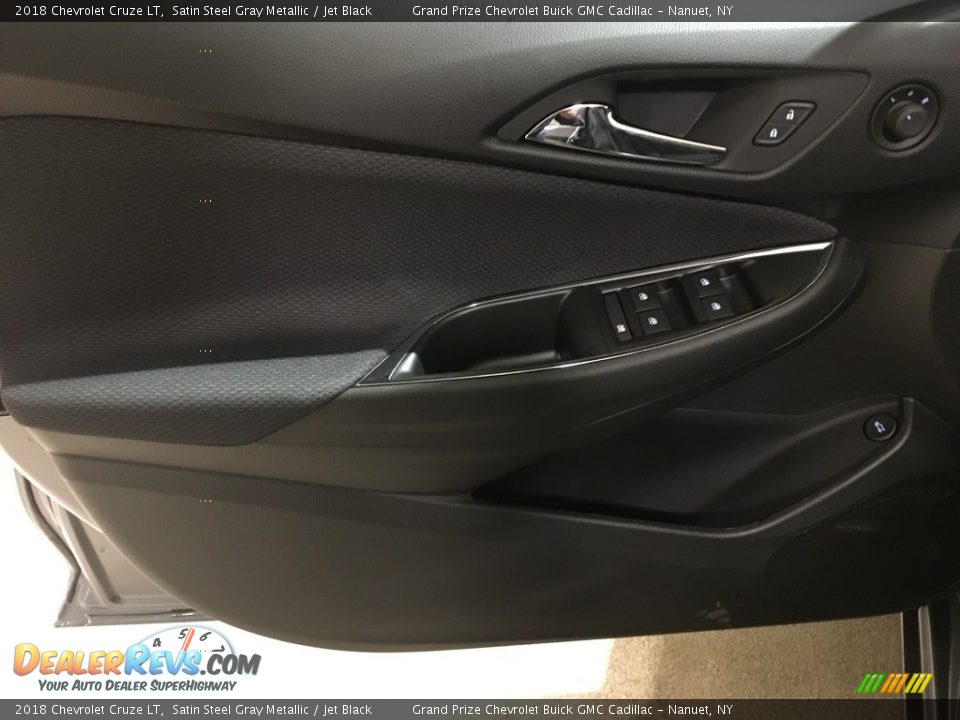 2018 Chevrolet Cruze LT Satin Steel Gray Metallic / Jet Black Photo #11