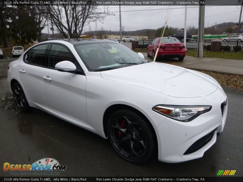 2018 Alfa Romeo Giulia Ti AWD Alfa White / Black/Red Photo #9