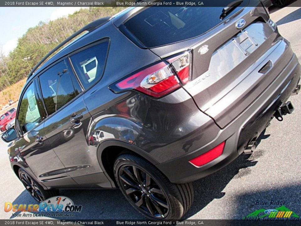 2018 Ford Escape SE 4WD Magnetic / Charcoal Black Photo #33