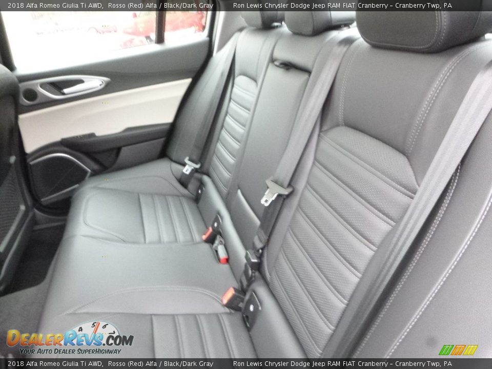 2018 Alfa Romeo Giulia Ti AWD Rosso (Red) Alfa / Black/Dark Gray Photo #17