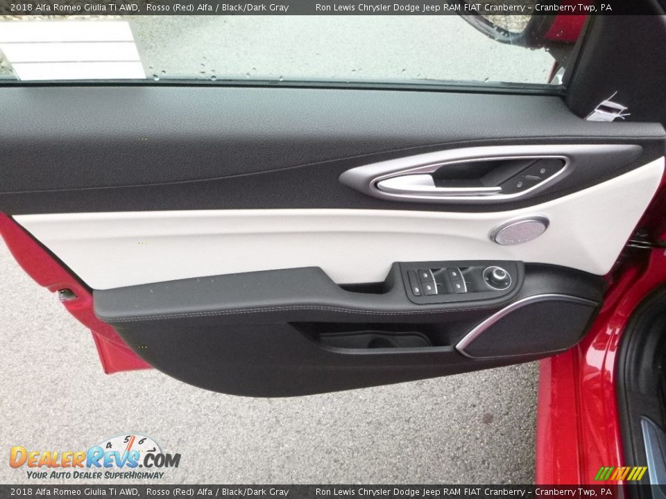 2018 Alfa Romeo Giulia Ti AWD Rosso (Red) Alfa / Black/Dark Gray Photo #20
