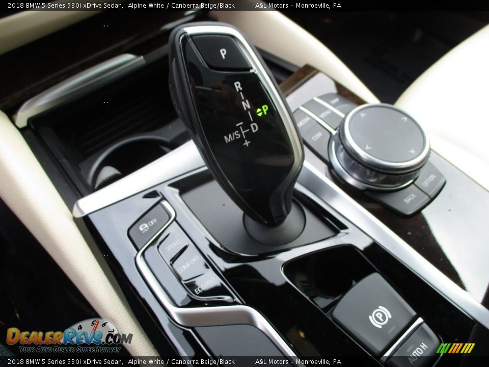 2018 BMW 5 Series 530i xDrive Sedan Alpine White / Canberra Beige/Black Photo #16