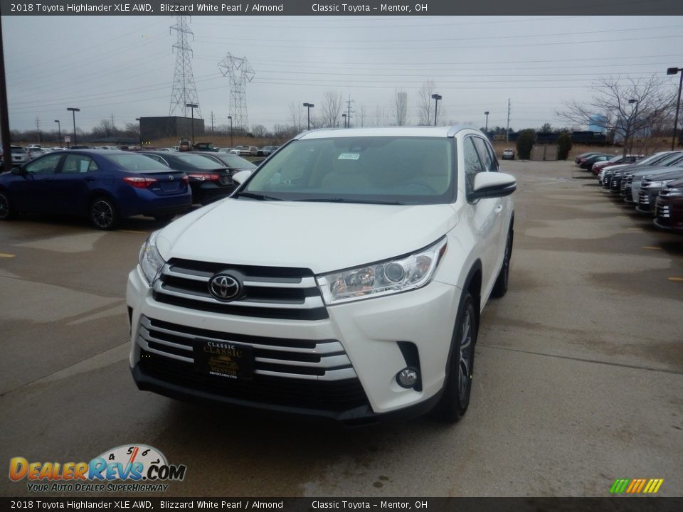 2018 Toyota Highlander XLE AWD Blizzard White Pearl / Almond Photo #1