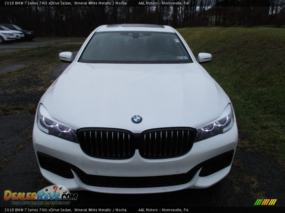 2018 BMW 7 Series 740i xDrive Sedan Mineral White Metallic / Mocha Photo #8