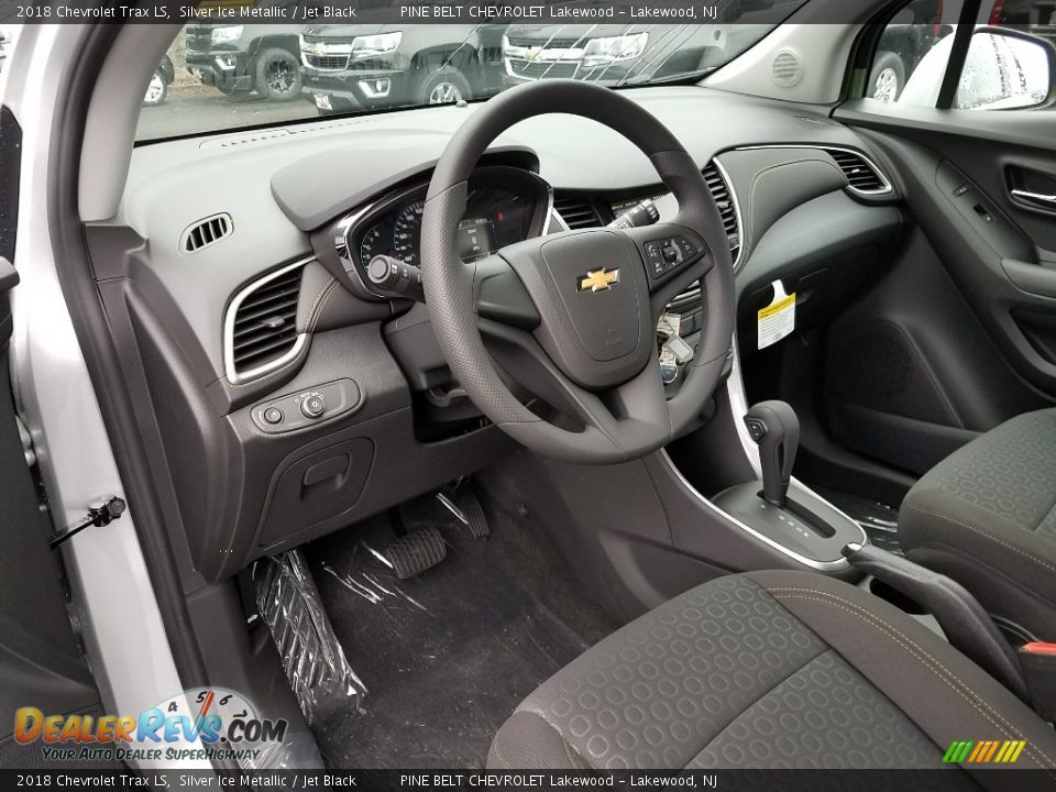 2018 Chevrolet Trax LS Silver Ice Metallic / Jet Black Photo #7