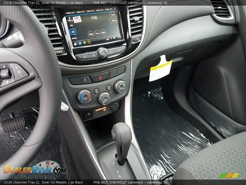 2018 Chevrolet Trax LS Silver Ice Metallic / Jet Black Photo #10