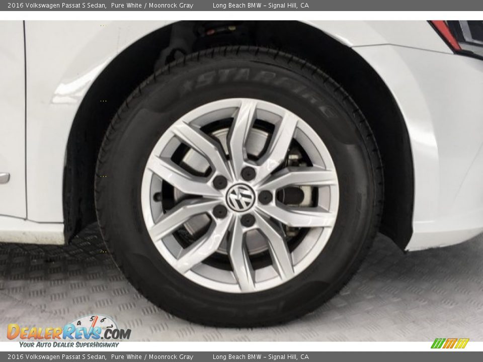 2016 Volkswagen Passat S Sedan Pure White / Moonrock Gray Photo #7