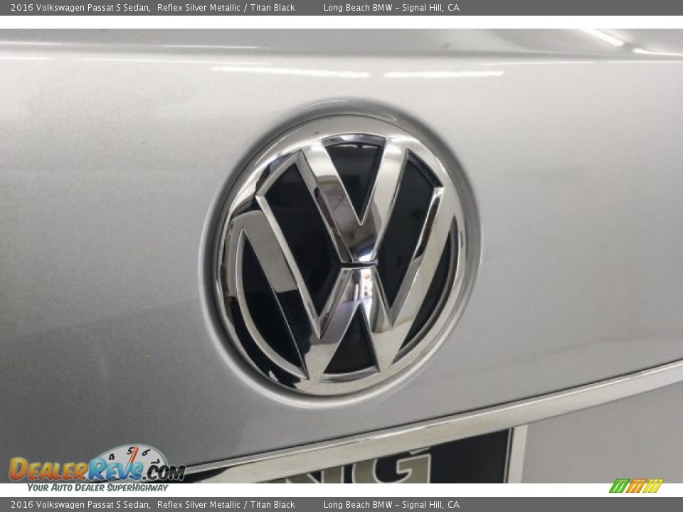 2016 Volkswagen Passat S Sedan Reflex Silver Metallic / Titan Black Photo #29