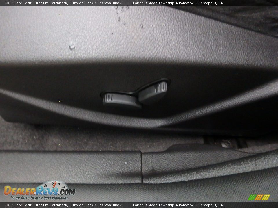 2014 Ford Focus Titanium Hatchback Tuxedo Black / Charcoal Black Photo #20