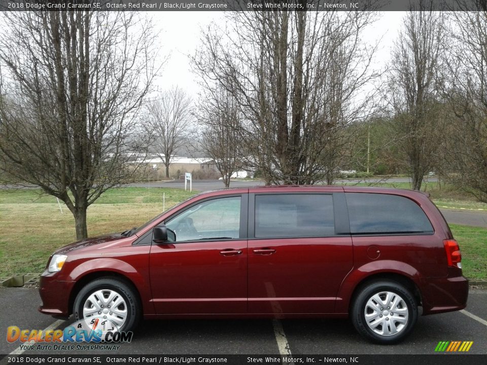 2018 Dodge Grand Caravan SE Octane Red Pearl / Black/Light Graystone Photo #1