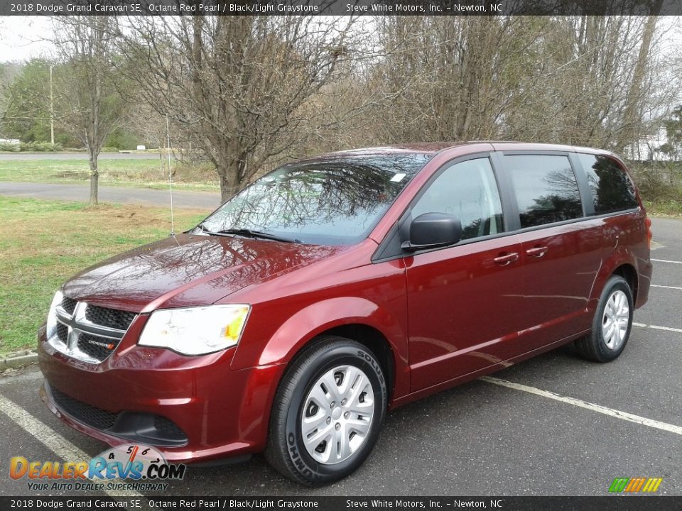 2018 Dodge Grand Caravan SE Octane Red Pearl / Black/Light Graystone Photo #2