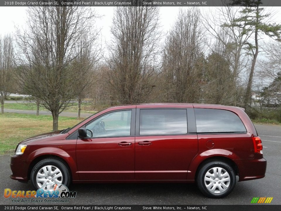 2018 Dodge Grand Caravan SE Octane Red Pearl / Black/Light Graystone Photo #9