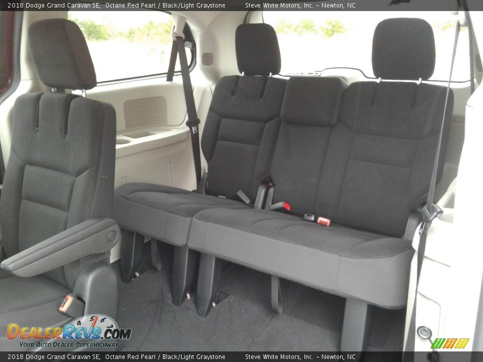2018 Dodge Grand Caravan SE Octane Red Pearl / Black/Light Graystone Photo #13