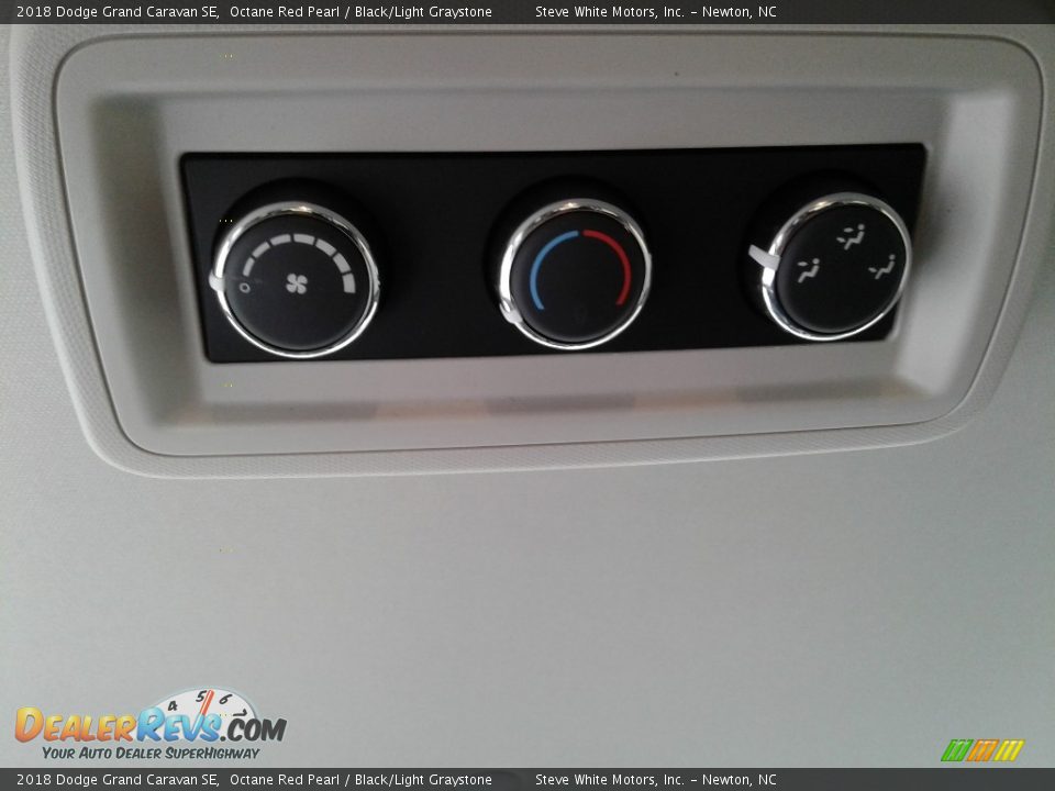 2018 Dodge Grand Caravan SE Octane Red Pearl / Black/Light Graystone Photo #29
