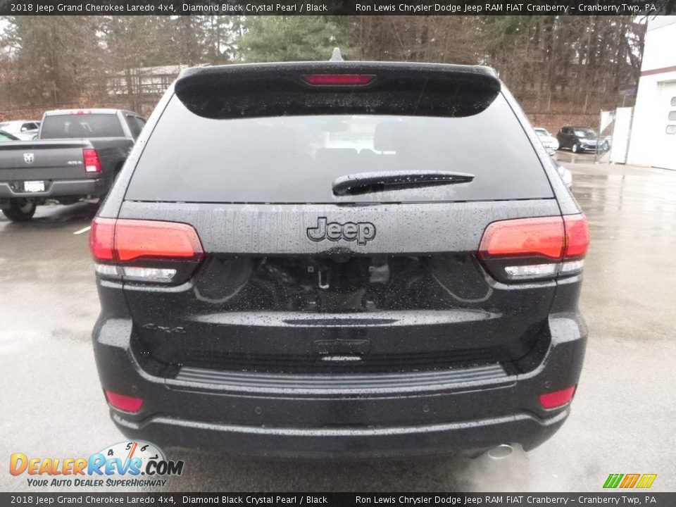 2018 Jeep Grand Cherokee Laredo 4x4 Diamond Black Crystal Pearl / Black Photo #4