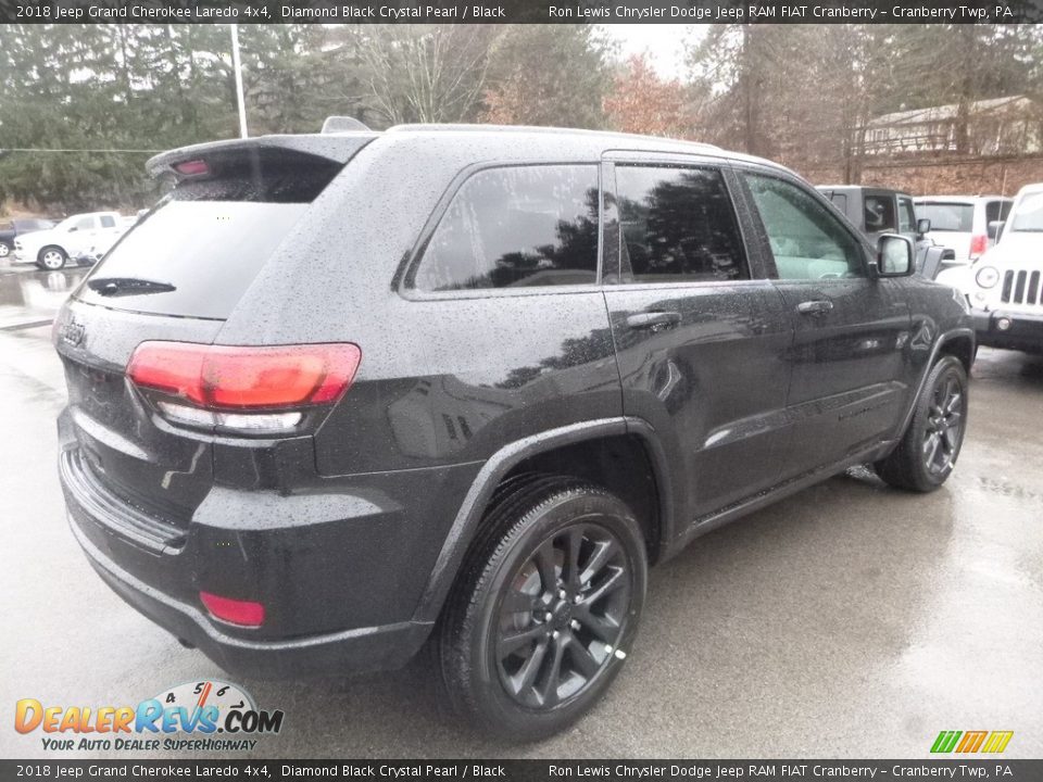 2018 Jeep Grand Cherokee Laredo 4x4 Diamond Black Crystal Pearl / Black Photo #5