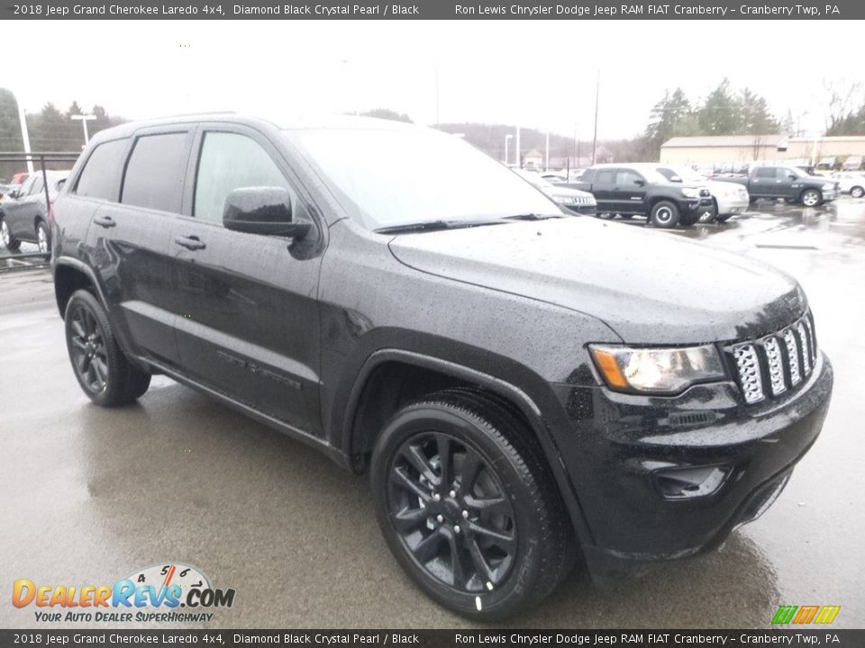 2018 Jeep Grand Cherokee Laredo 4x4 Diamond Black Crystal Pearl / Black Photo #7