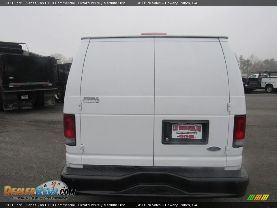 2011 Ford E Series Van E150 Commercial Oxford White / Medium Flint Photo #4