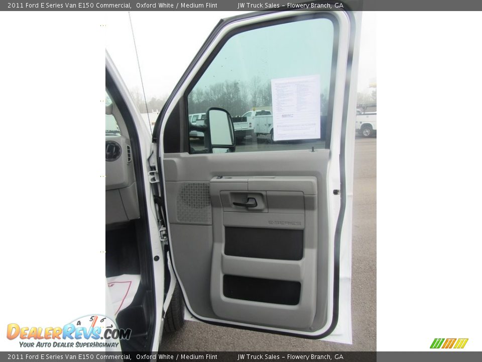 2011 Ford E Series Van E150 Commercial Oxford White / Medium Flint Photo #17