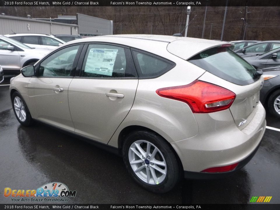 2018 Ford Focus SE Hatch White Gold / Charcoal Black Photo #6