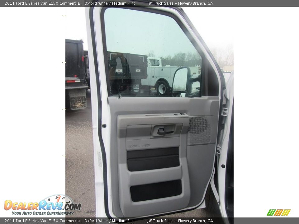 2011 Ford E Series Van E150 Commercial Oxford White / Medium Flint Photo #28