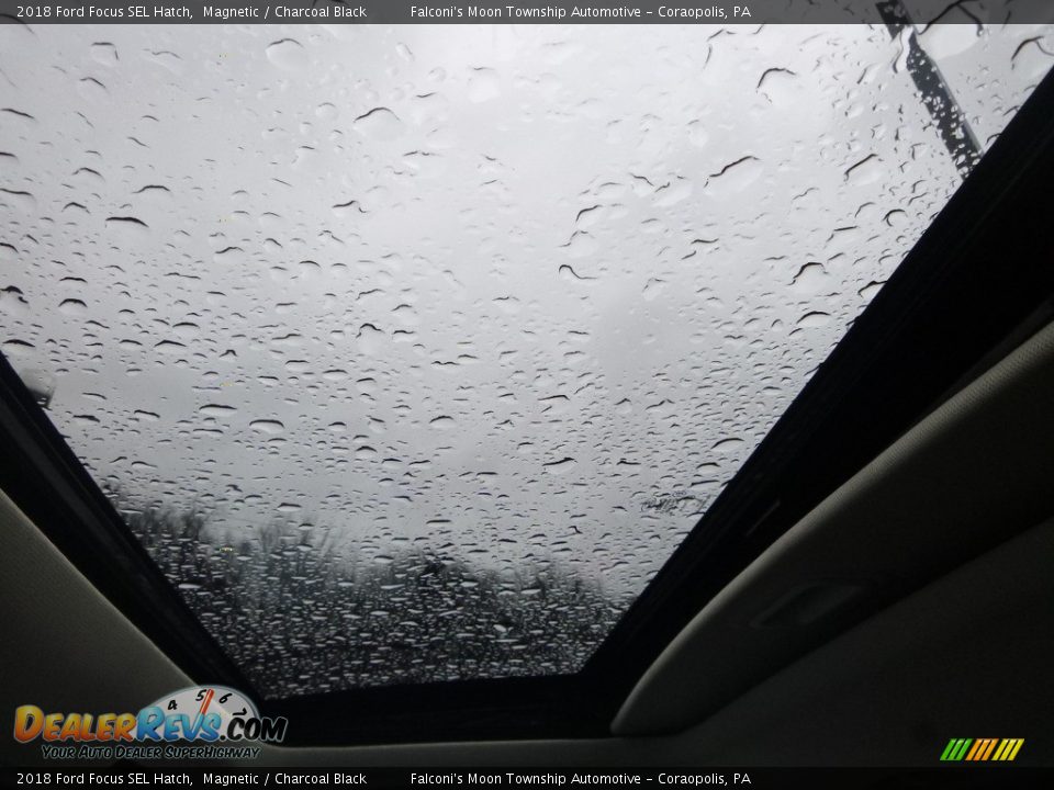 2018 Ford Focus SEL Hatch Magnetic / Charcoal Black Photo #14