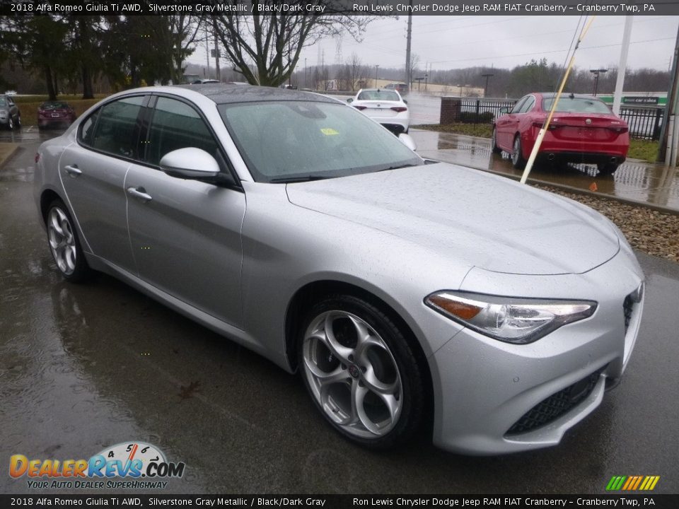 2018 Alfa Romeo Giulia Ti AWD Silverstone Gray Metallic / Black/Dark Gray Photo #10