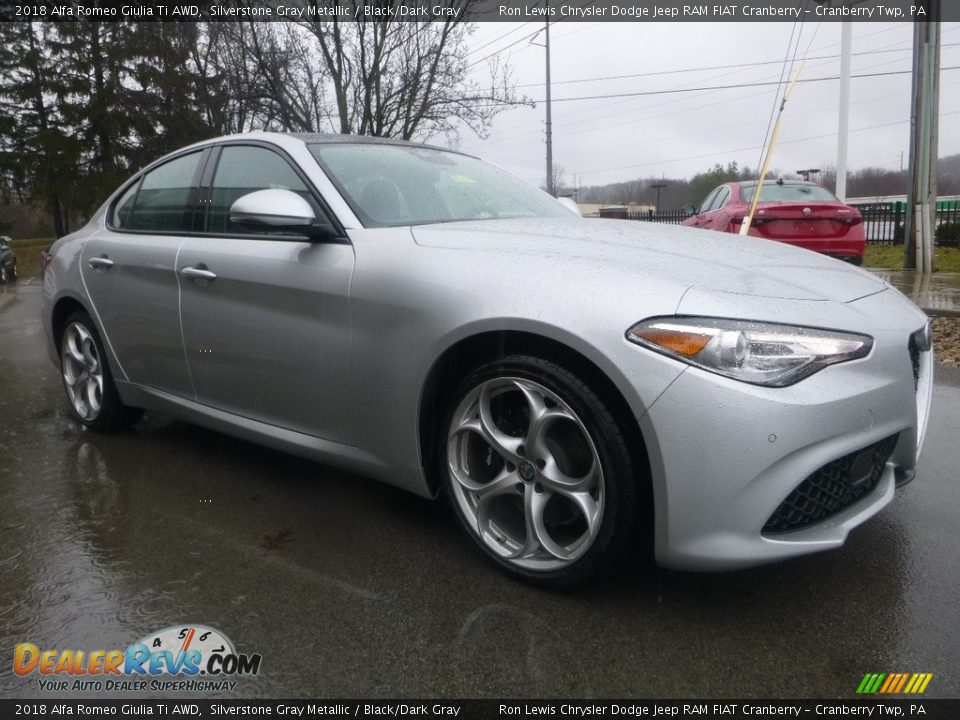 2018 Alfa Romeo Giulia Ti AWD Silverstone Gray Metallic / Black/Dark Gray Photo #11