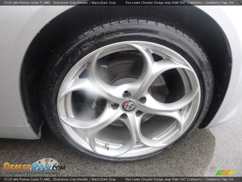 2018 Alfa Romeo Giulia Ti AWD Silverstone Gray Metallic / Black/Dark Gray Photo #13