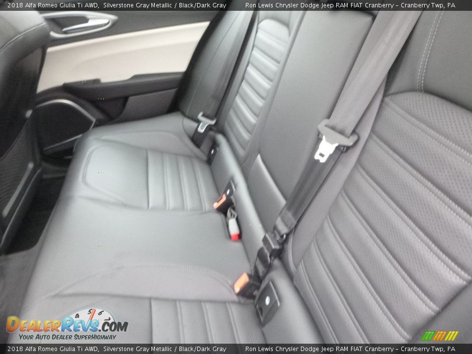 2018 Alfa Romeo Giulia Ti AWD Silverstone Gray Metallic / Black/Dark Gray Photo #16