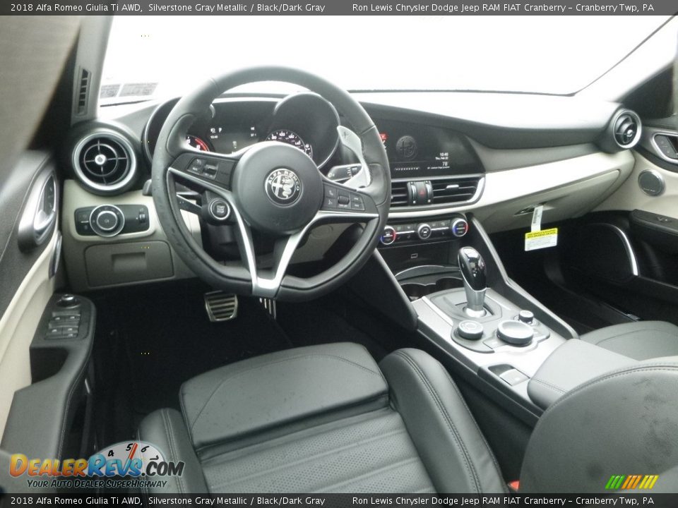 2018 Alfa Romeo Giulia Ti AWD Silverstone Gray Metallic / Black/Dark Gray Photo #17