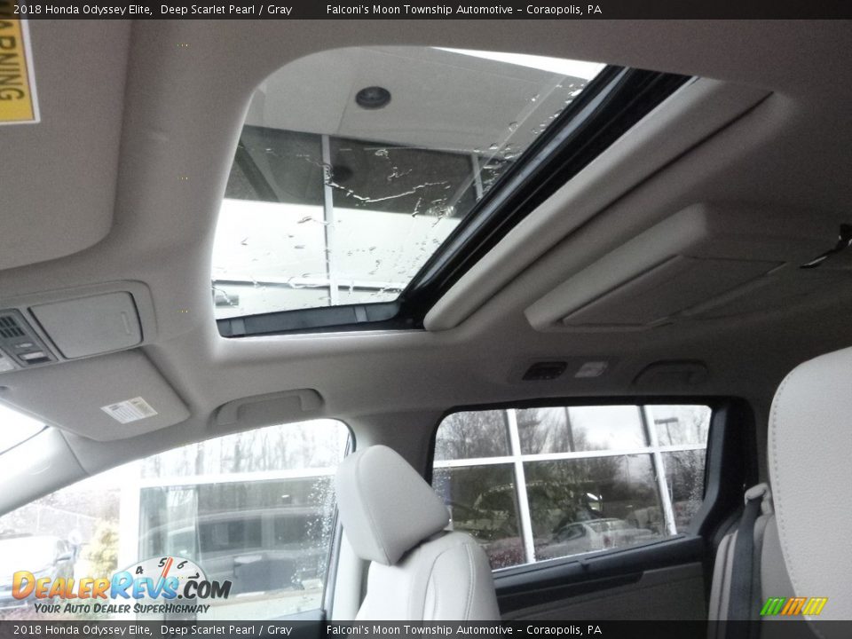 2018 Honda Odyssey Elite Deep Scarlet Pearl / Gray Photo #12