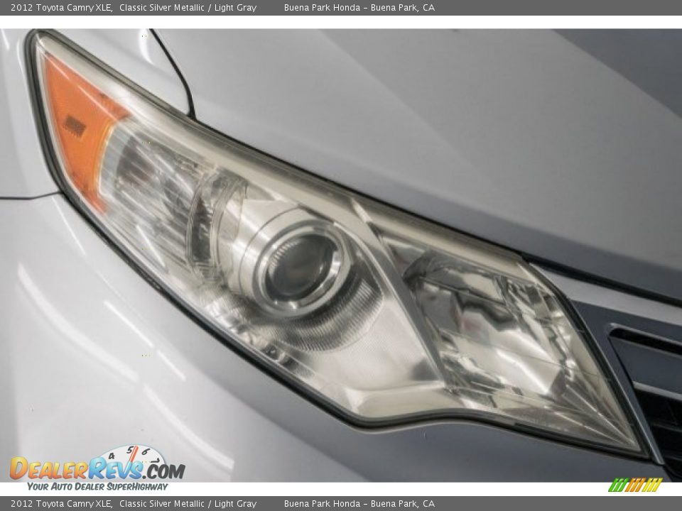 2012 Toyota Camry XLE Classic Silver Metallic / Light Gray Photo #8
