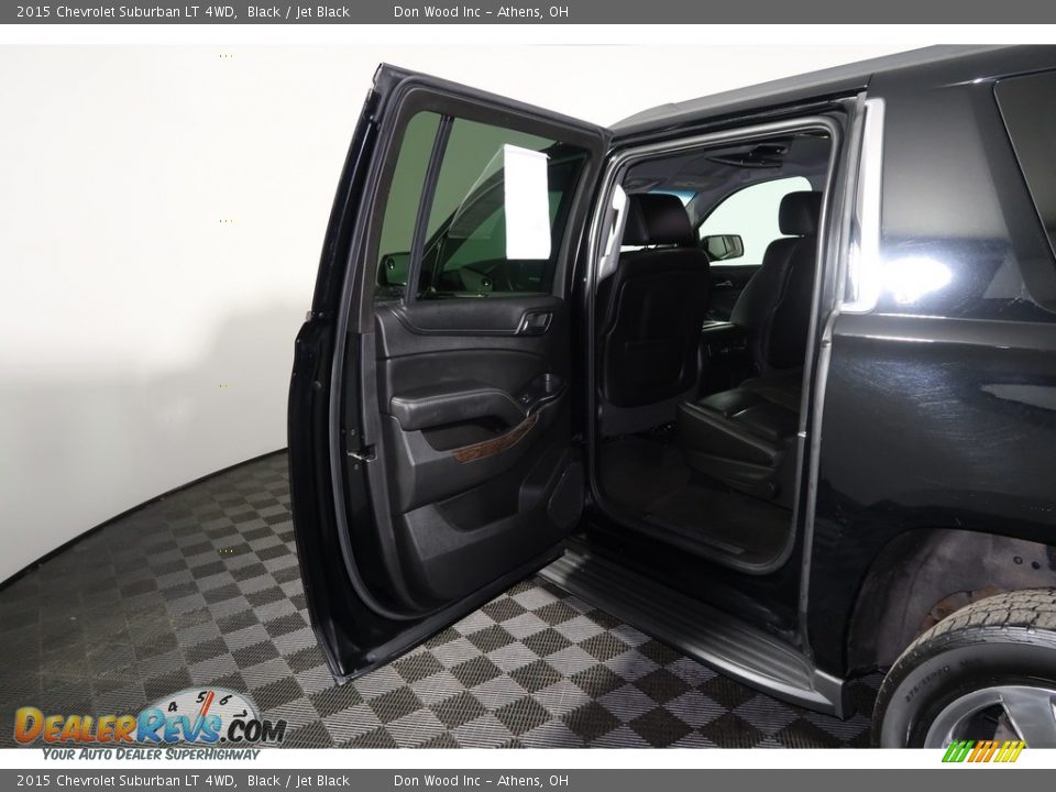 2015 Chevrolet Suburban LT 4WD Black / Jet Black Photo #30