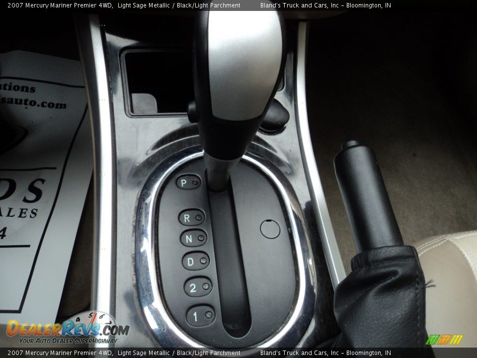 2007 Mercury Mariner Premier 4WD Light Sage Metallic / Black/Light Parchment Photo #18