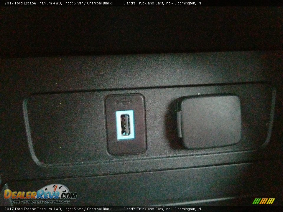 2017 Ford Escape Titanium 4WD Ingot Silver / Charcoal Black Photo #32