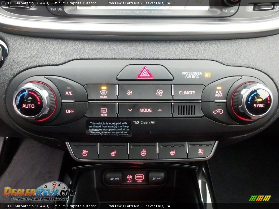 Controls of 2018 Kia Sorento SX AWD Photo #18