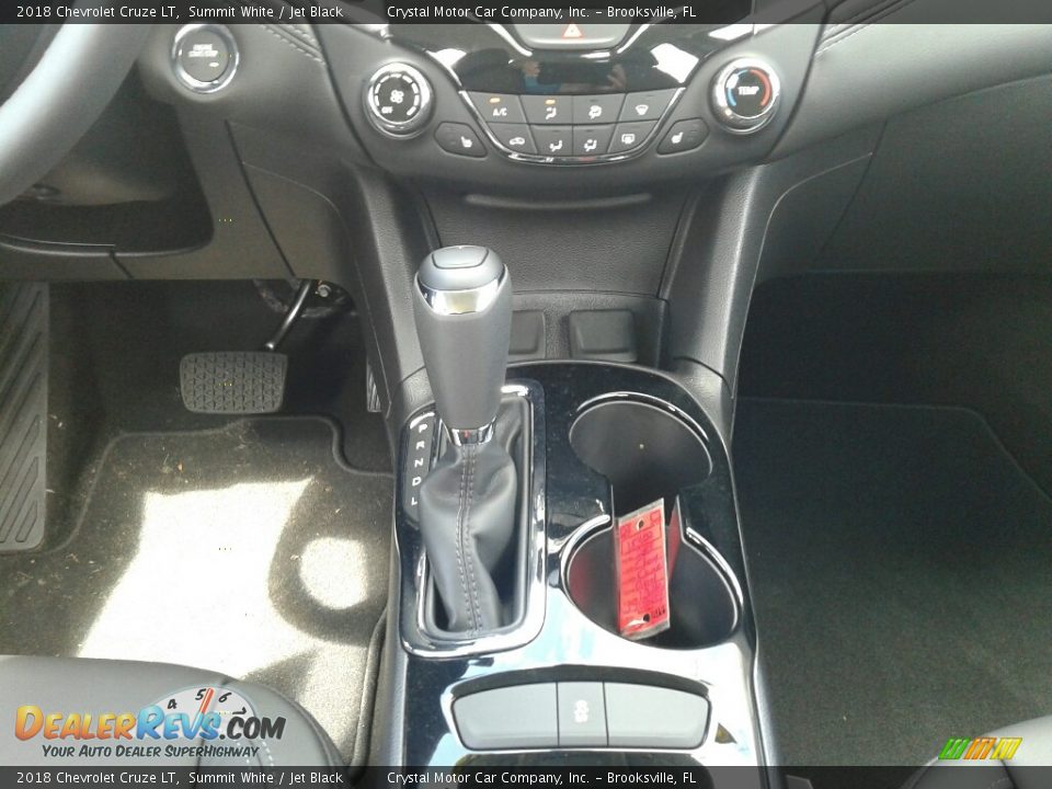 2018 Chevrolet Cruze LT Summit White / Jet Black Photo #16